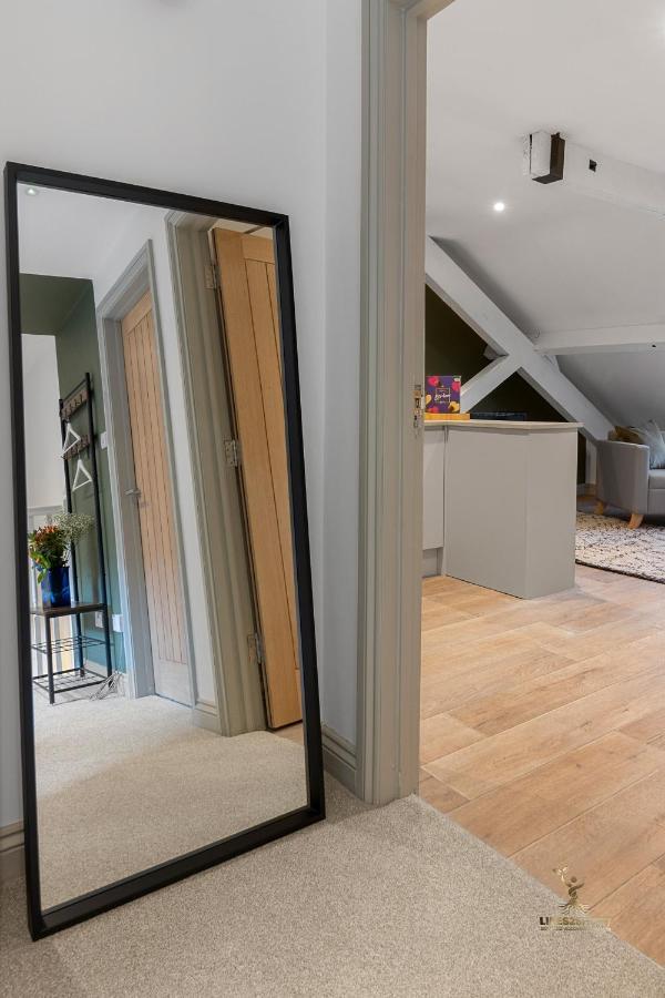 Luxe Courtyard Apartment For 4 Near Exeter City Centre エクステリア 写真