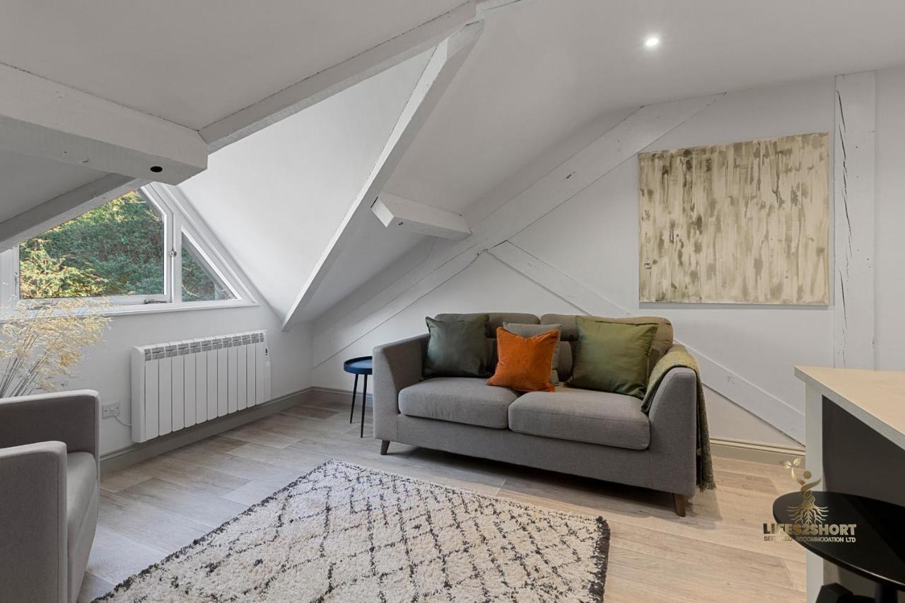 Luxe Courtyard Apartment For 4 Near Exeter City Centre エクステリア 写真